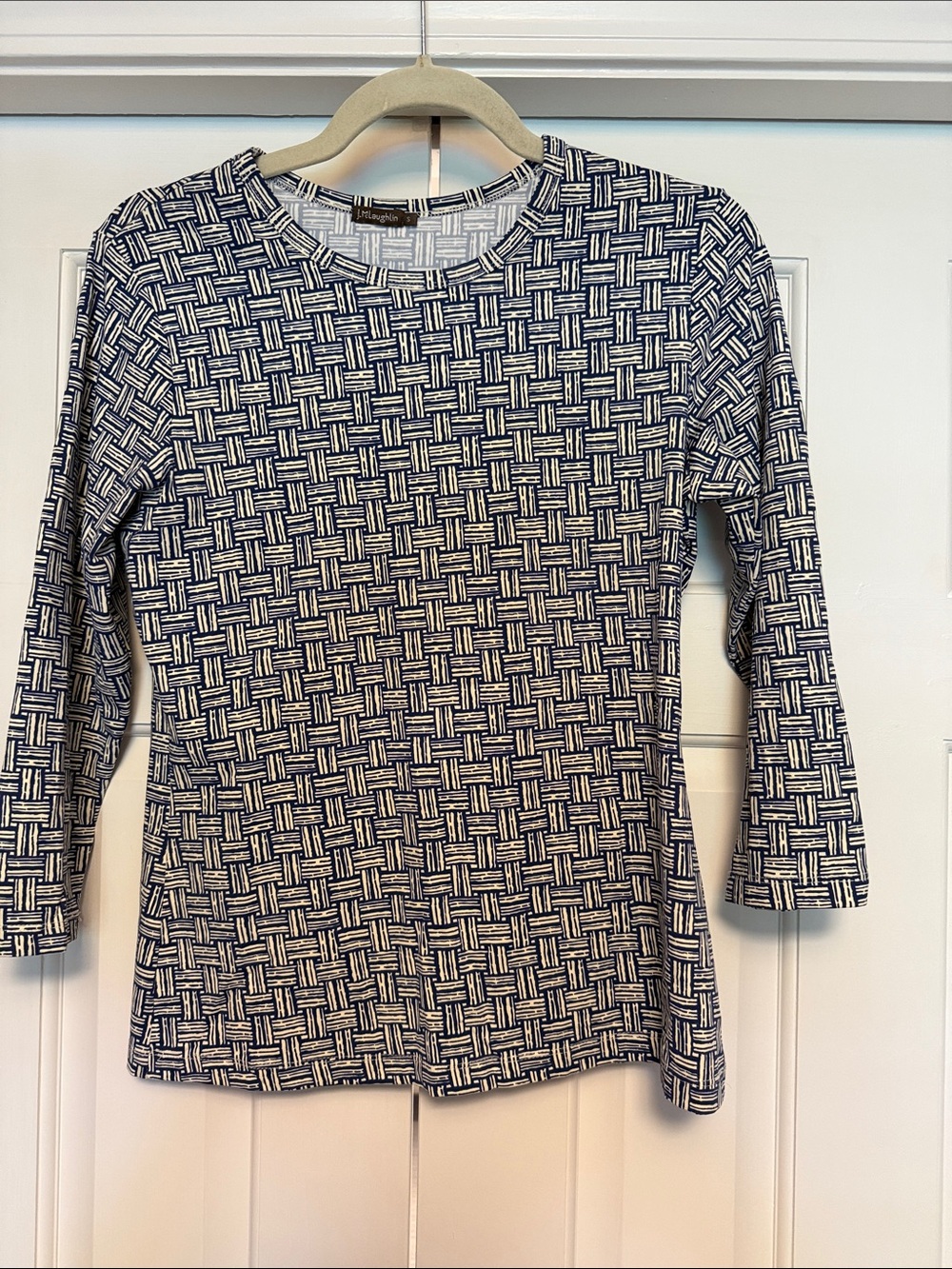 J. McLaughlin Navy and White Geometric Long-Sleeve Tee size small